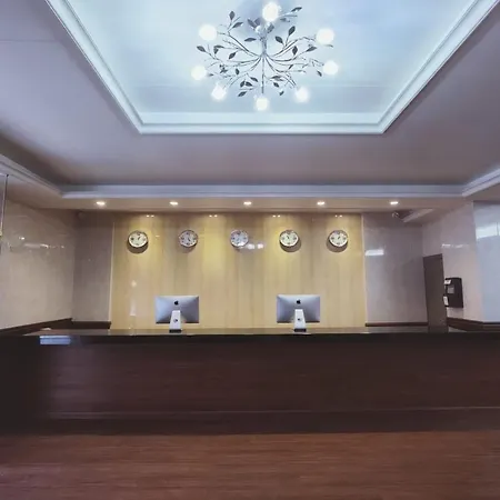Nueva Europa 3*